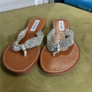 8 Women Steve Madden flat sandals flip flops brand new silver rhinestone studs